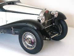 Bugatti Headlight - B001